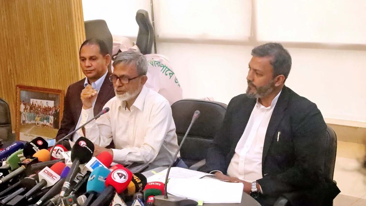 আসিফ নজরুলের সিদ্ধান্তেই বিশ্বকাপে যায়নি বাংলাদেশ, তদন্ত রিপোর্ট প্রকাশ