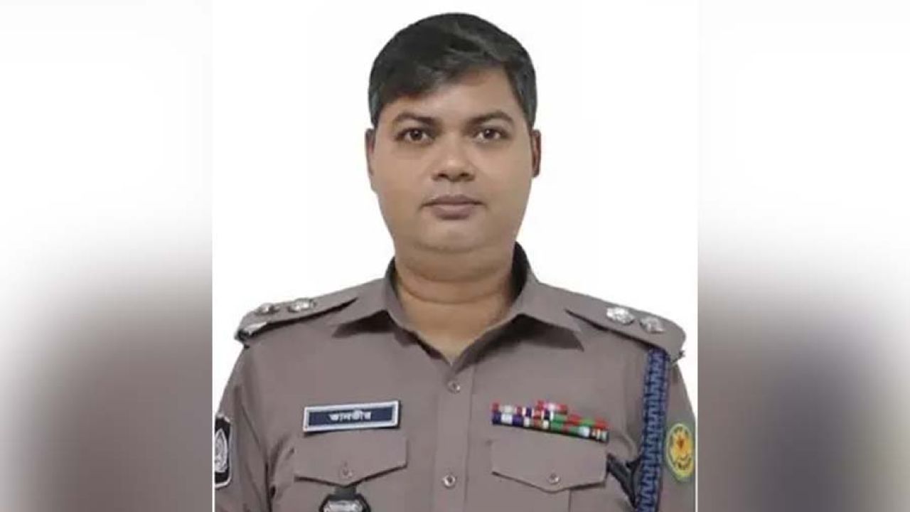 গুলশানে আওয়ামী লীগের মিছিল, ওসির পর সরানো হলো ডিসিকেও
