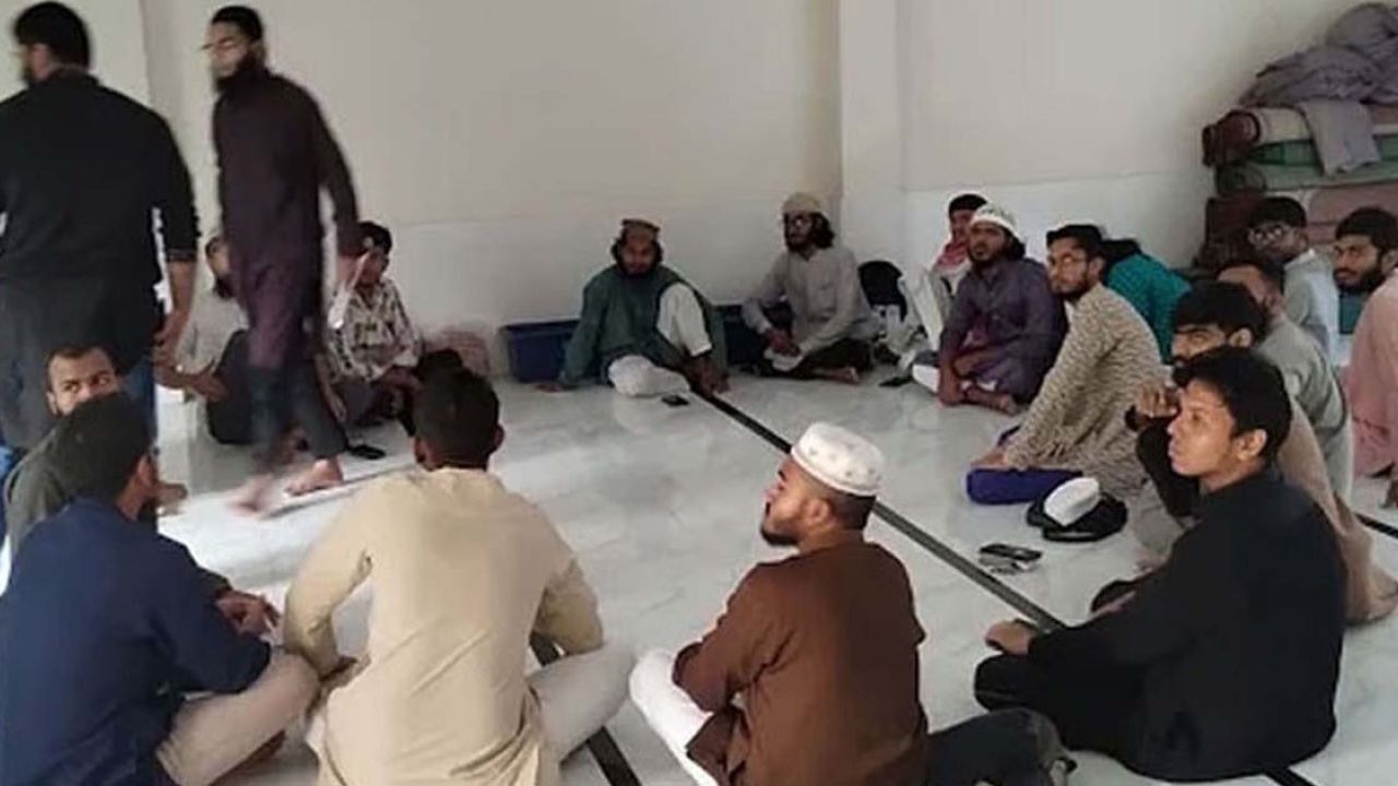 গোপন বৈঠক থেকে গ্রেপ্তার ১২ সন্দেহভাজনের ৩ দিনের রিমান্ড