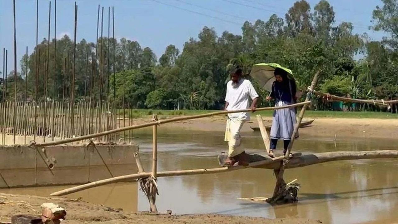 ঝিনাইগাতীর পাগলা সেতুর নির্মাণকাজ শেষ না হওয়ায় দুর্ভোগ