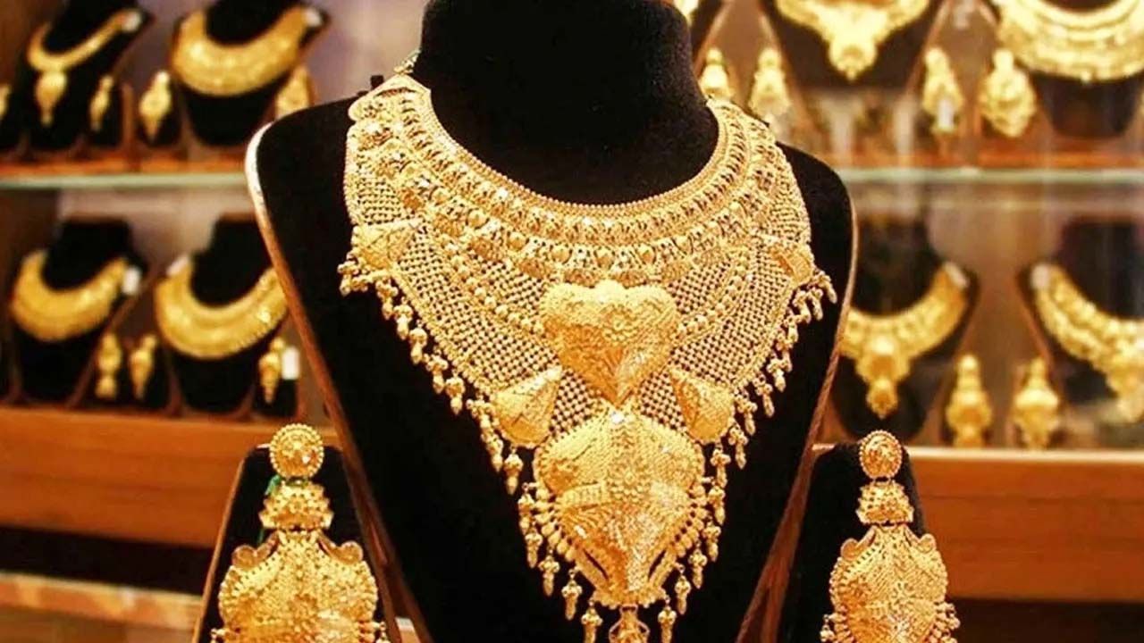 দেশের বাজারে তিন দফা কমার পর বাড়ল স্বর্ণের দাম