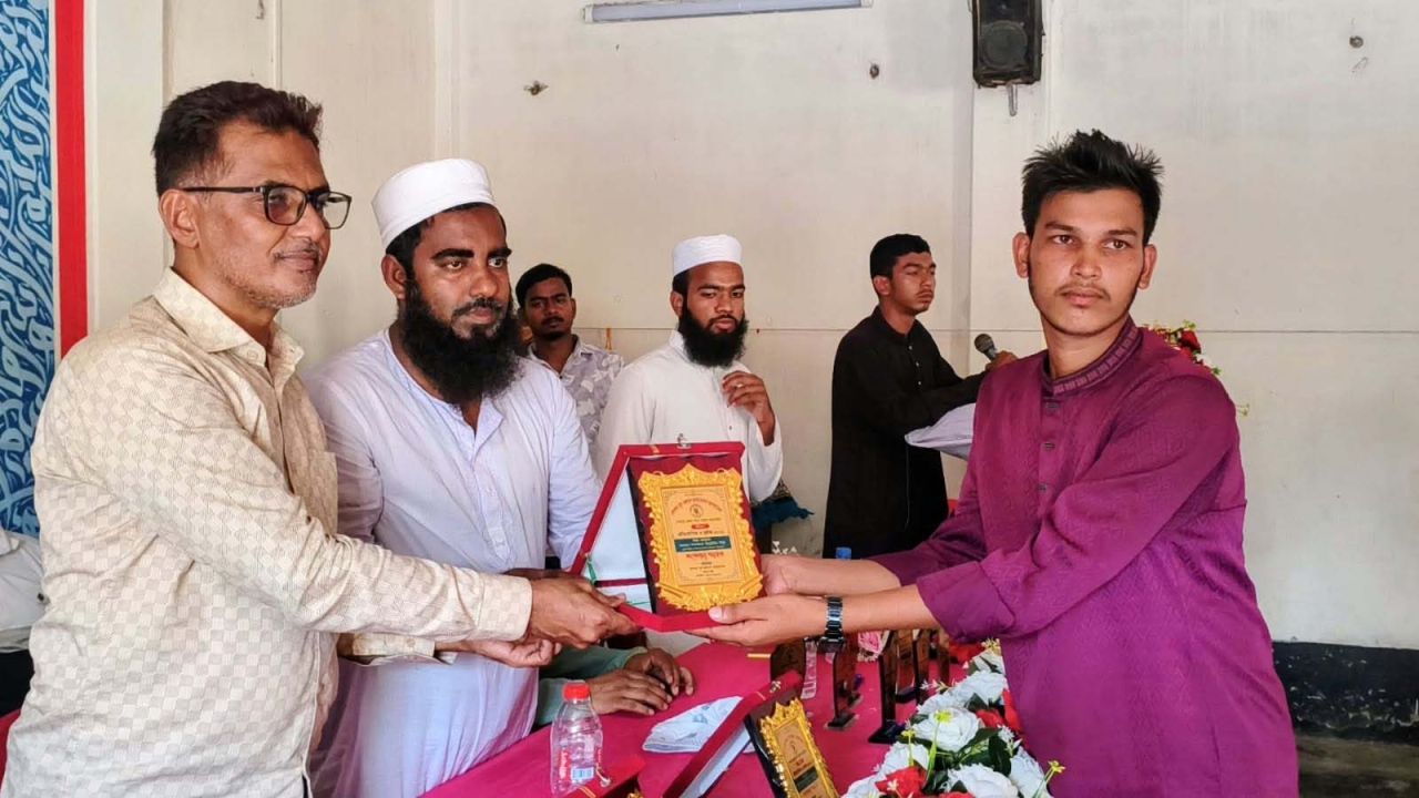 শেরপুরে সোপান যুব কল্যাণ ফাউন্ডেশনের সীরাত প্রতিযোগিতা ও কুইজের পুরস্কার বিতরণ