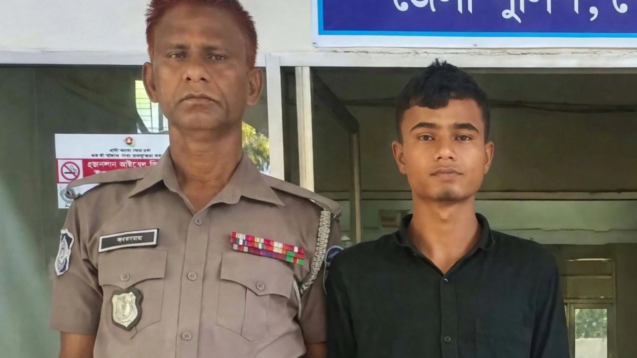 নালিতাবাড়ীতে অটোরিকশা চালকের বাড়িতে স্বর্ণালঙ্কার চুরির ঘটনায় গ্রেপ্তার- ১