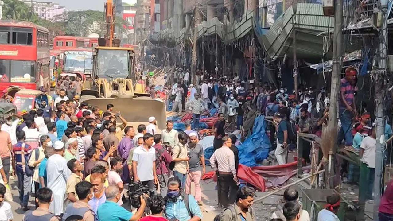 গুলিস্তানে দক্ষিণ সিটি কর্পোরেশনের উচ্ছেদ অভিযান